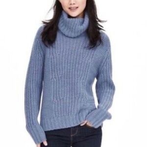 Banana Republic Women’s Light Blue Wool‎ Alpaca Turtleneck Sweater Size Medium
